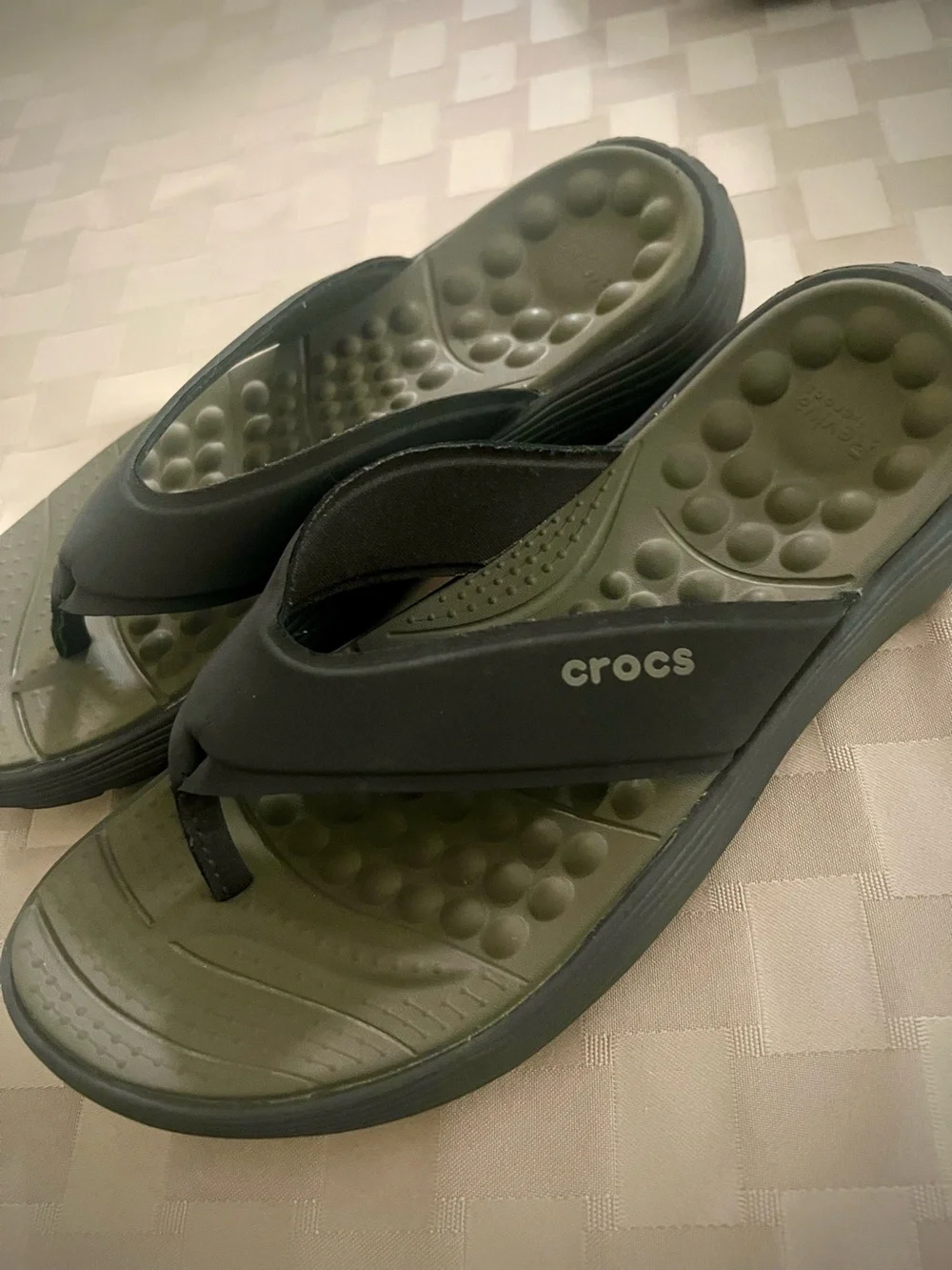 Crocs Reviva Collection Sandals Flip Flops Men’s 8 Women’s 10
